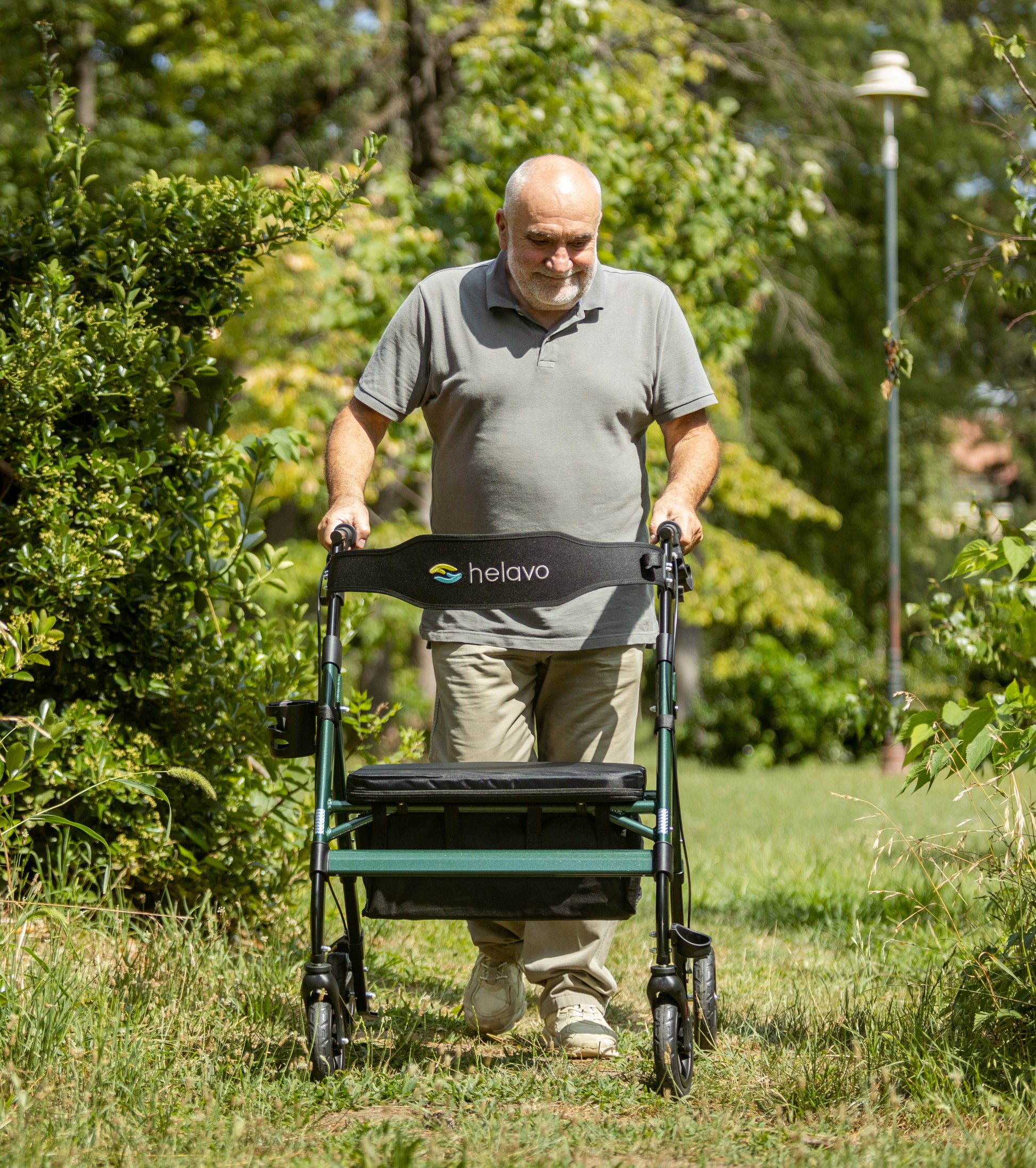 Outdoor Arthritis Rollator Product Image 2 - Rollator, walker and Wheelchairs Australia
